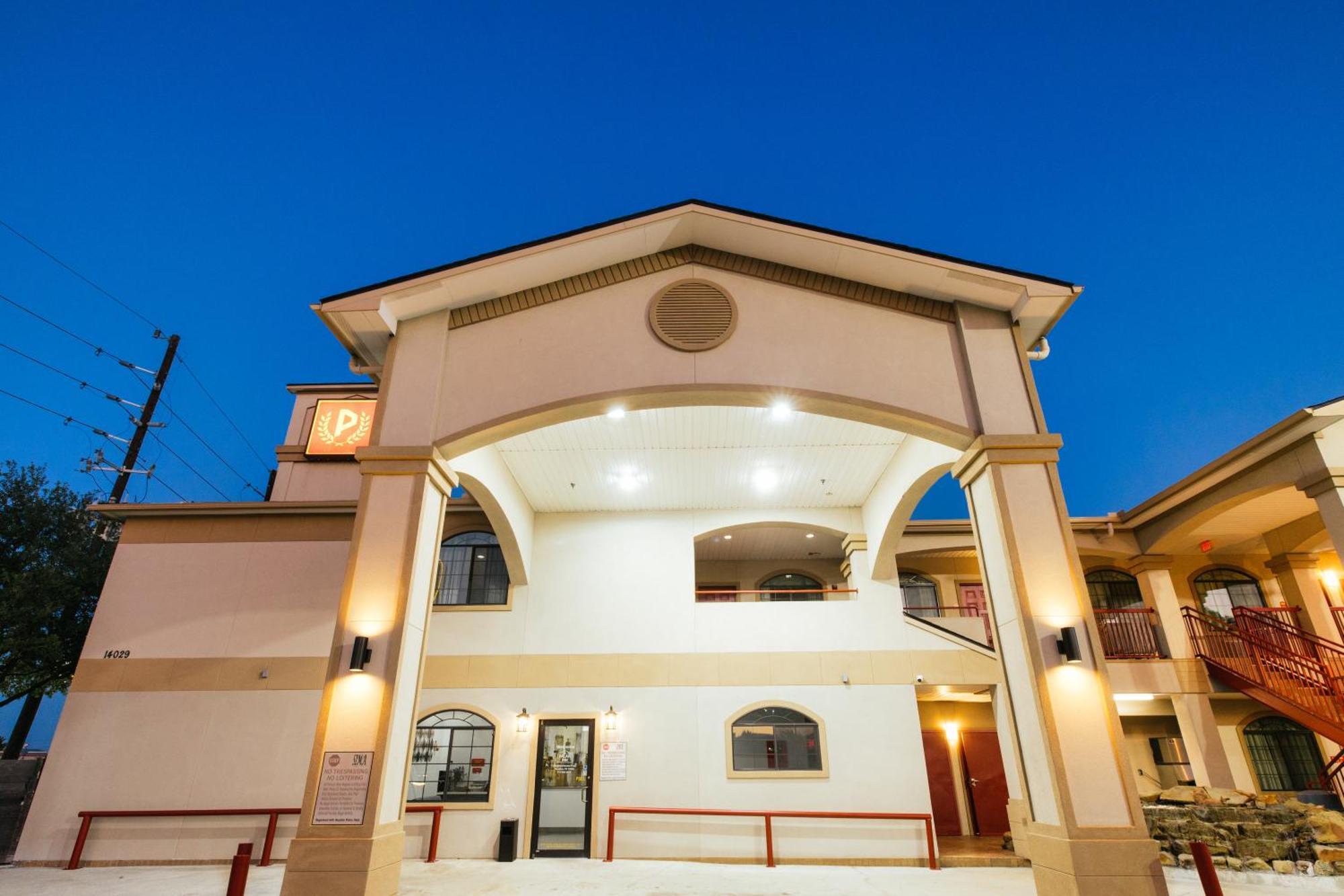Palace Inn 290 - Fairbanks Хьюстон Экстерьер фото